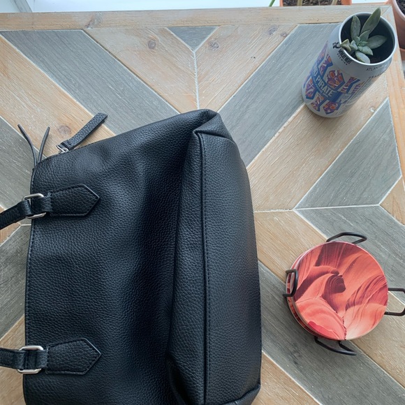 Nine West Faux Leather Handbag | Black | Great condition - Picture 5 of 6